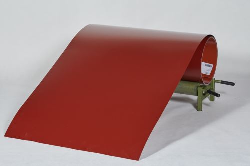 PREFA clr pločevina v zvitku 0,7 x 1000 mm + folija, temno rdeča/temno rdeča (RAL3009)